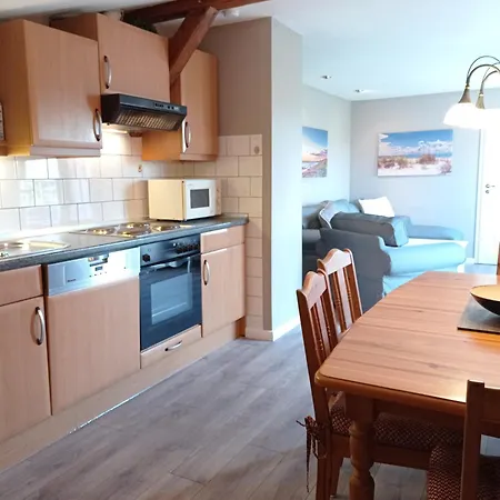 1 -lund, Mit Balkon- Appartement *