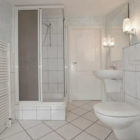 1 -lund, Mit Balkon-