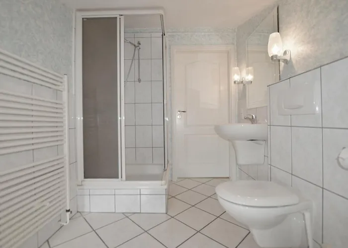 1 -lund, Mit Balkon-